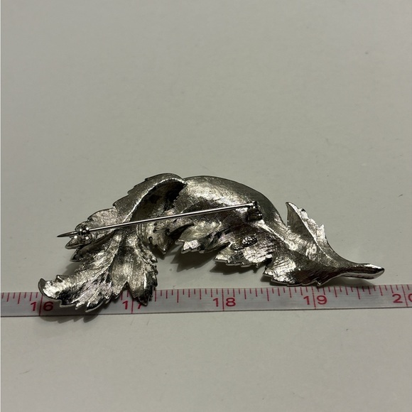 Pegasus Coro Vintage Textured Leaf Design Brooch 3-3/4” - Picture 12 of 12
